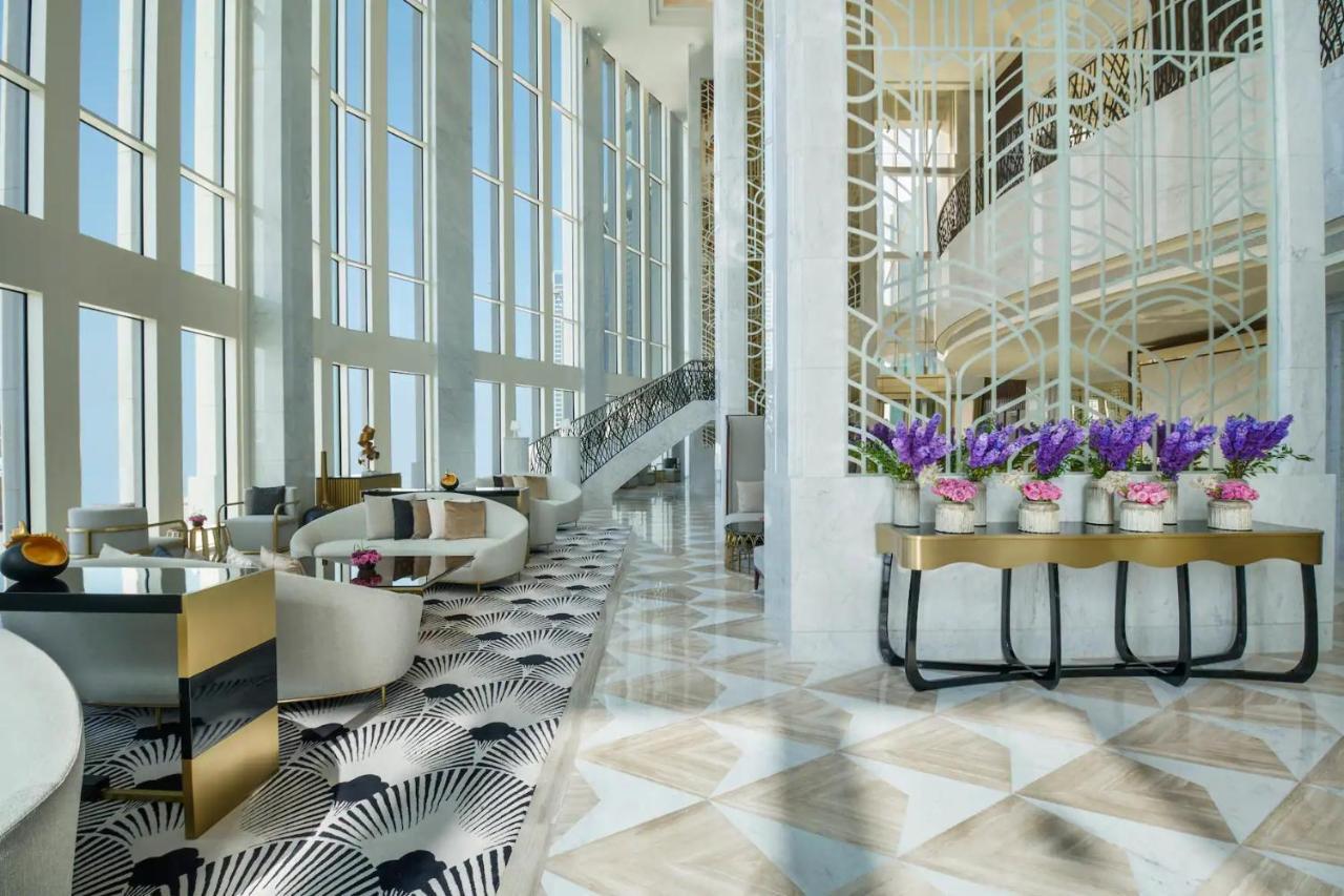 Wyndham Grand Doha West Bay Beach 외부 사진 The lobby of the hotel
