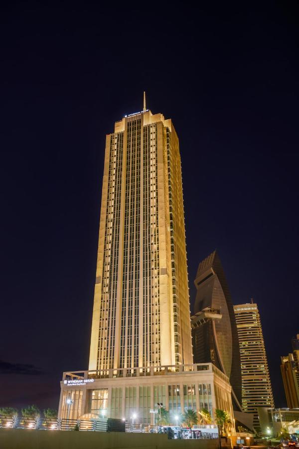 Wyndham Grand Doha West Bay Beach 외부 사진 The Four Seasons Hotel, Bangkok