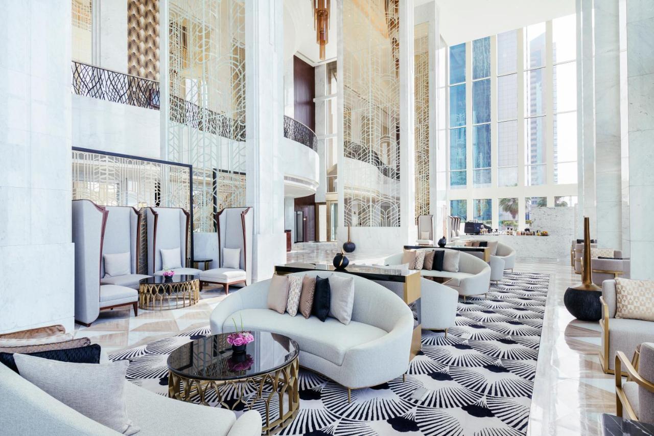 Wyndham Grand Doha West Bay Beach 외부 사진 The lobby of the hotel