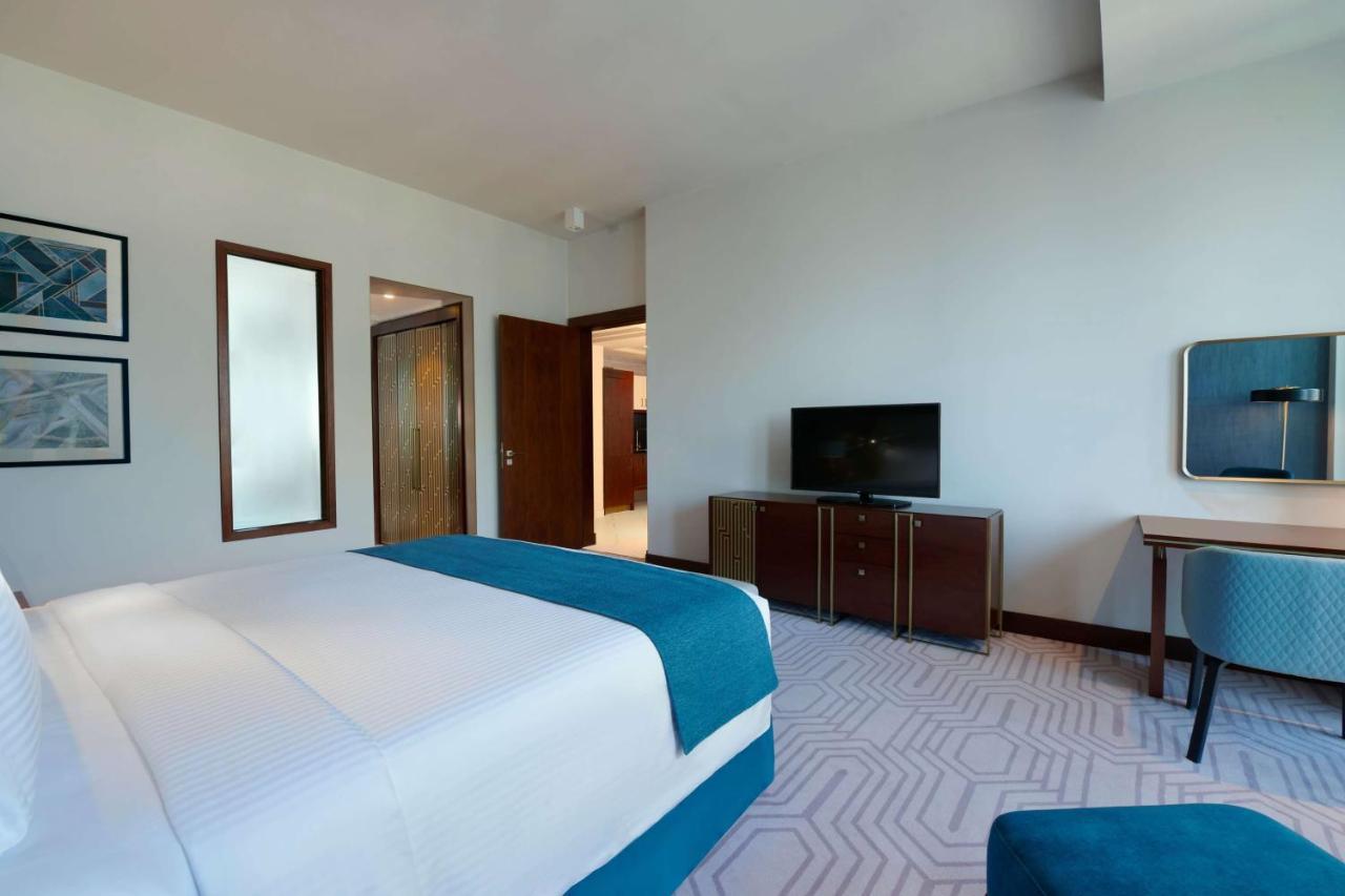 Wyndham Grand Doha West Bay Beach 외부 사진 A bedroom at the hotel