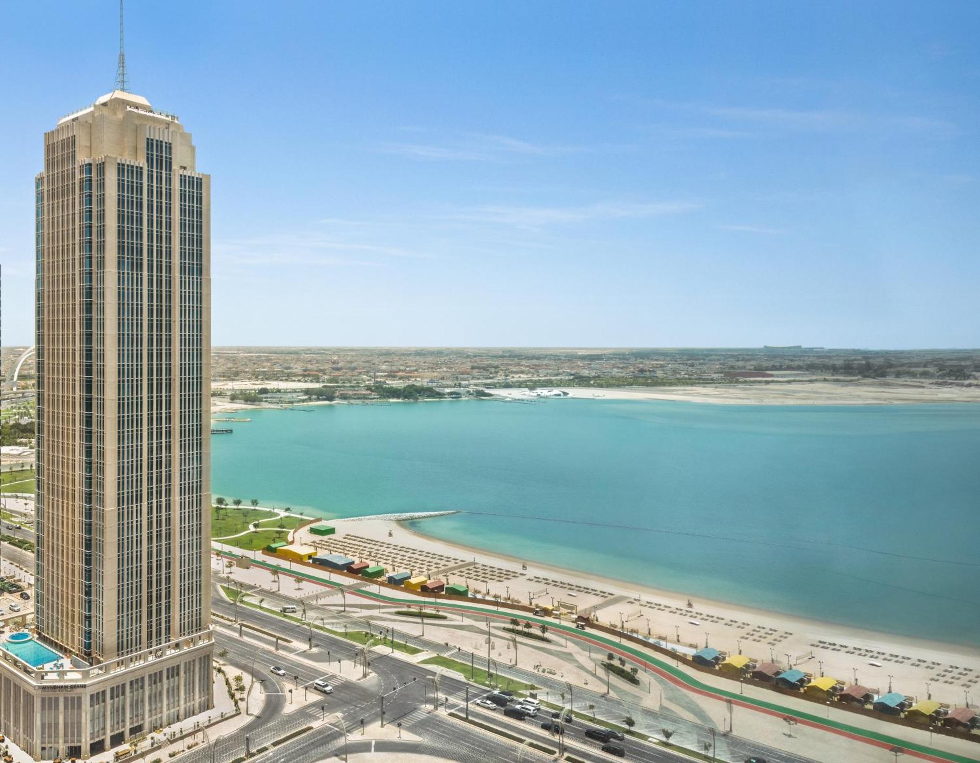 Wyndham Grand Doha West Bay Beach 외부 사진 The Gulf Palace Hotel