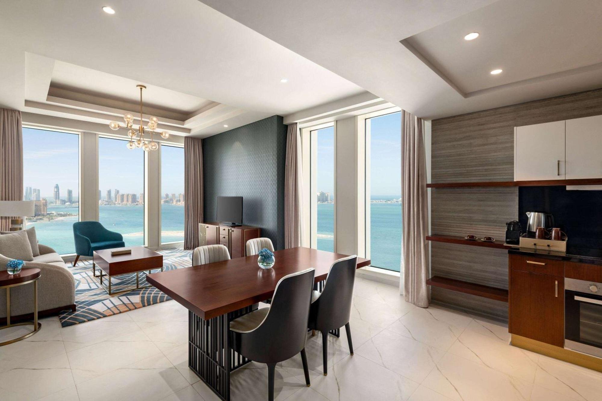 Wyndham Grand Doha West Bay Beach 외부 사진