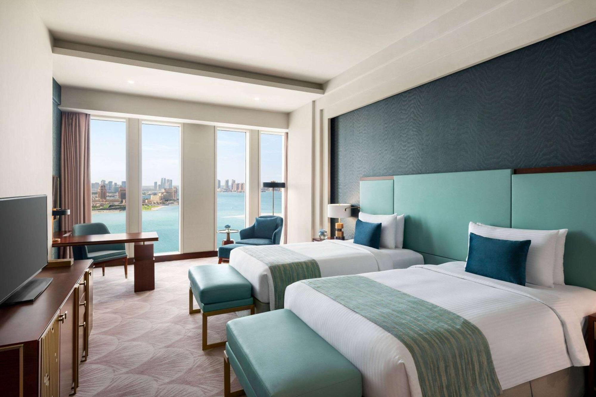 Wyndham Grand Doha West Bay Beach 외부 사진