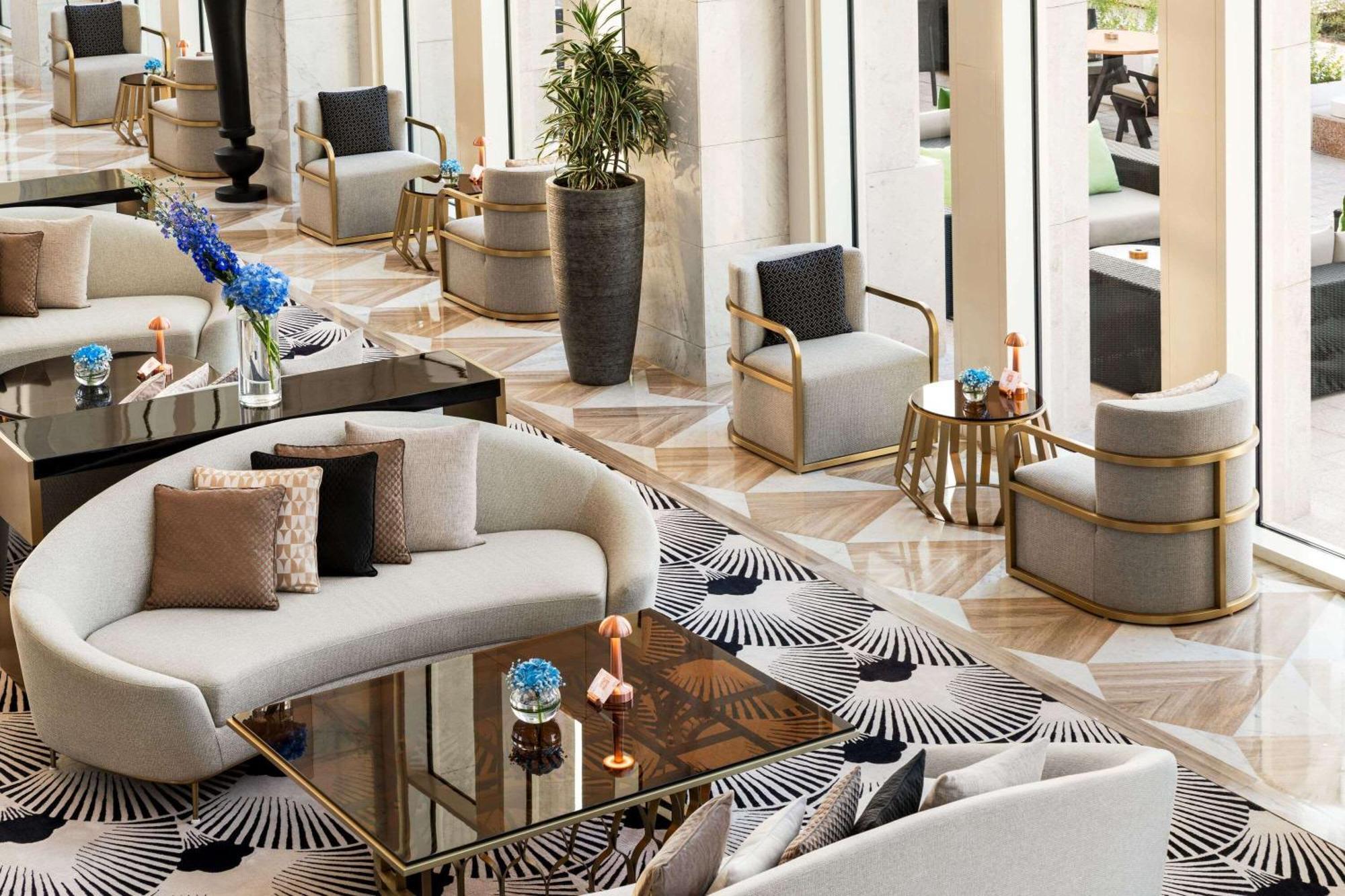 Wyndham Grand Doha West Bay Beach 외부 사진 The lobby of the hotel